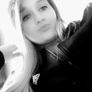 Meet your Posher, Cassandra